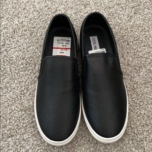 Steve Madden Brand New 9.5 Sneakers